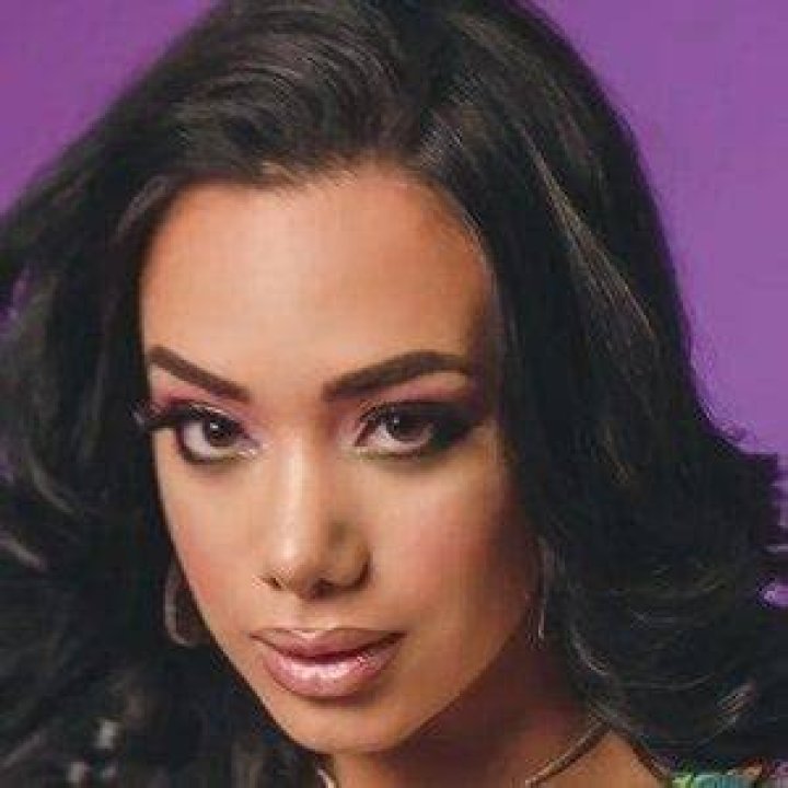 Alejandra Mercedes net worth