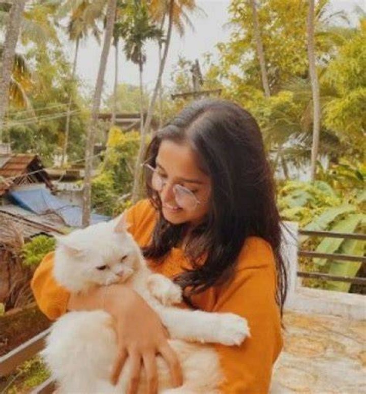 Aninkha Surendran has a cat