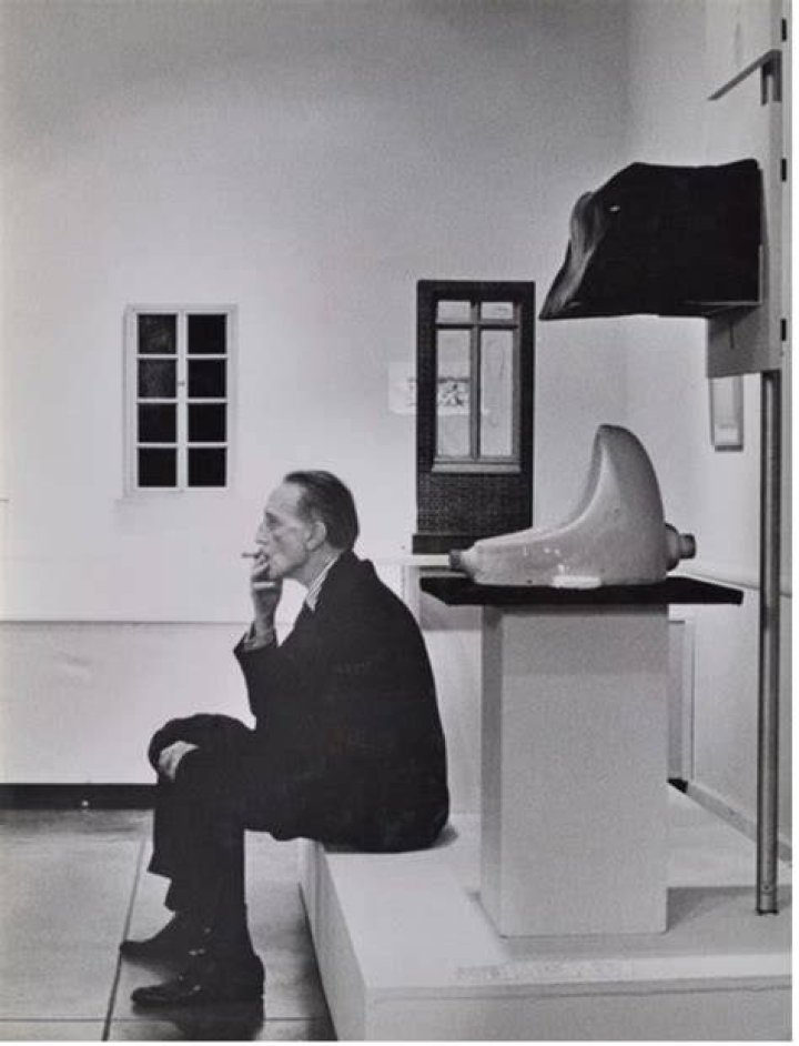 Bizarre Art DuChamp