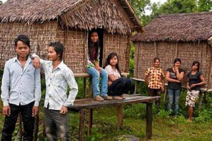 Bizarre Human Mating Rituals Girl Hut