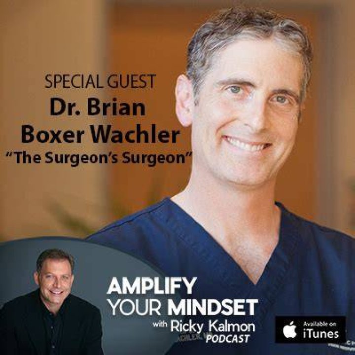 Brian Boxer Wachler conducting eye test