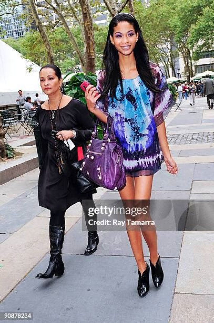 Chanel Iman with her mother China Robinson