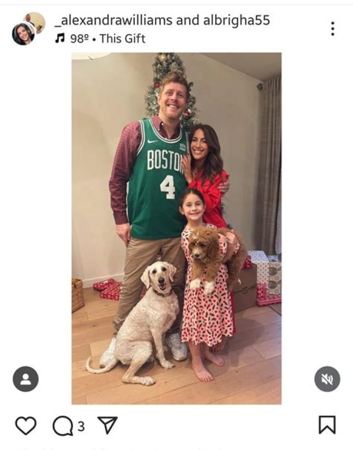 Courtney Shields with her friends