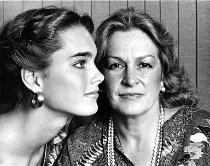 Courtney Shields with her mother