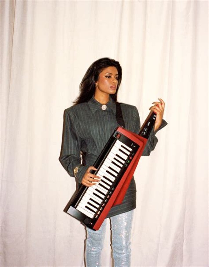 Debbii Dawson height