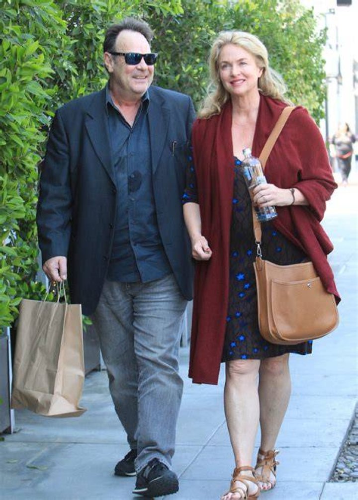 Donna Dixon Spouse, Boyfriend Name & Relationships