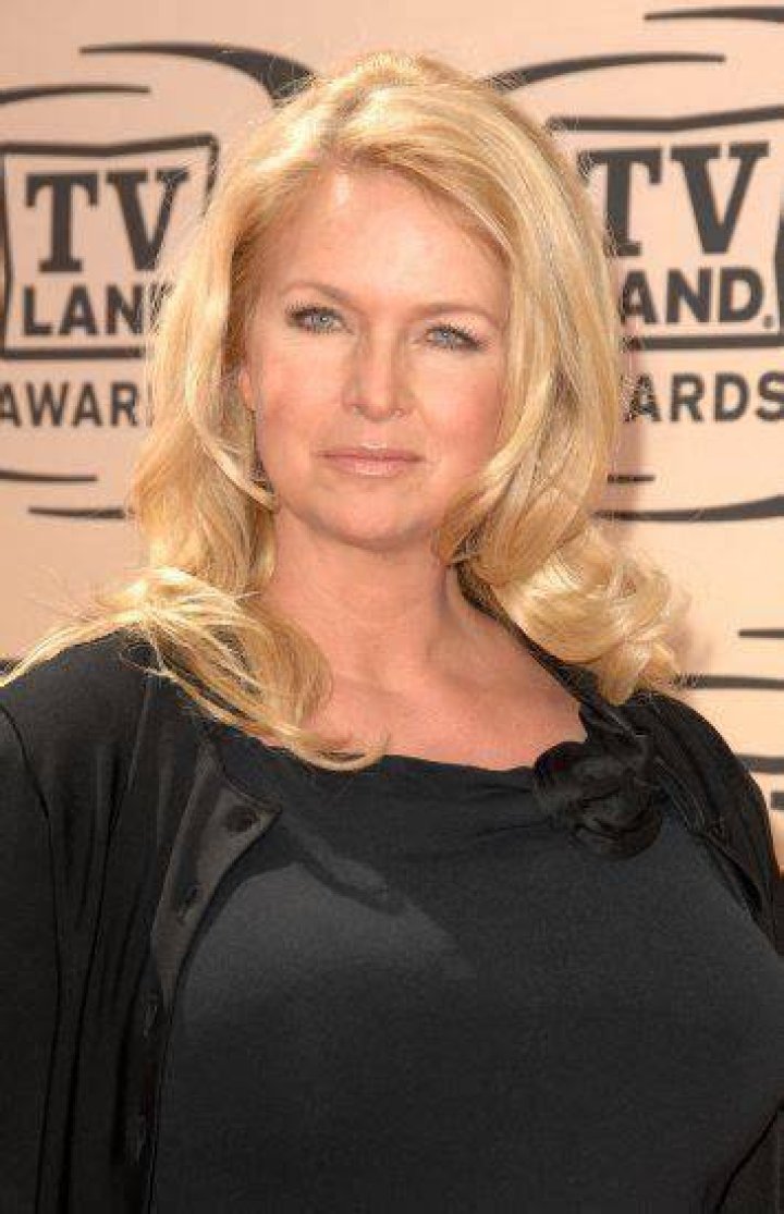 Donna Dixon Wiki & Bio (Today)