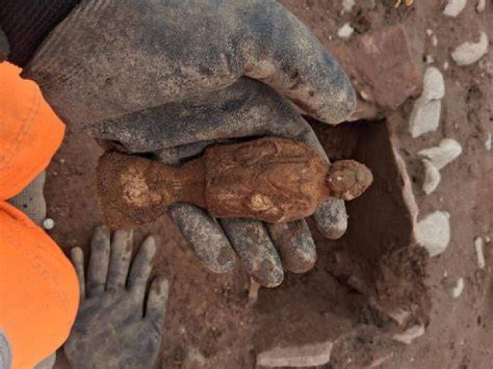 Excavation Of The Servants Cemetery