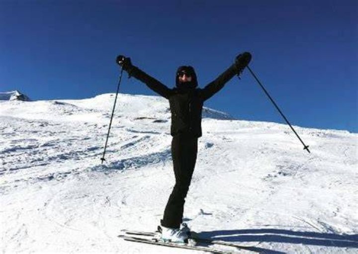 Gaelle Pietri likes skiing