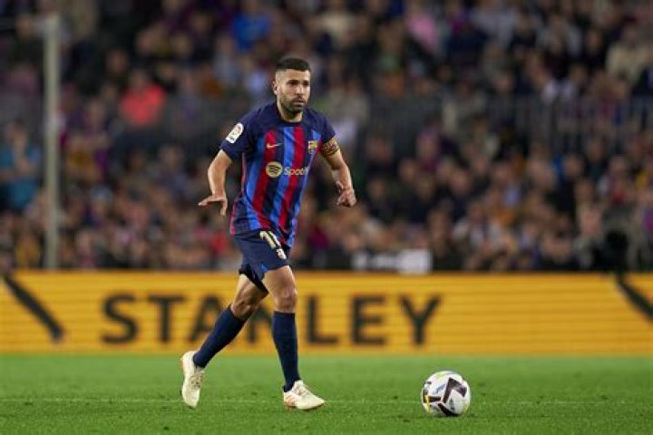 How tall is Jordi Alba