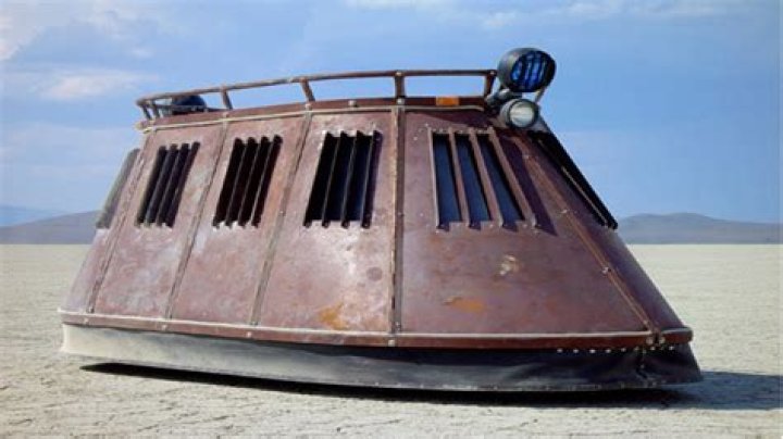 JL421 Badonkadonk Land Cruiser Tank Picture