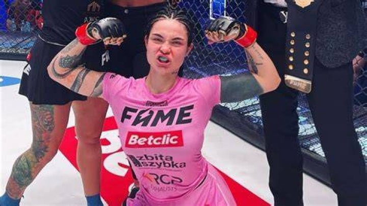 Kamila Smogulecka's official Instagram account