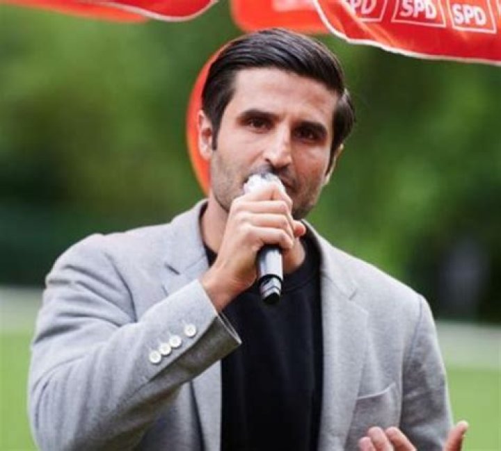 Kian Niroomand career