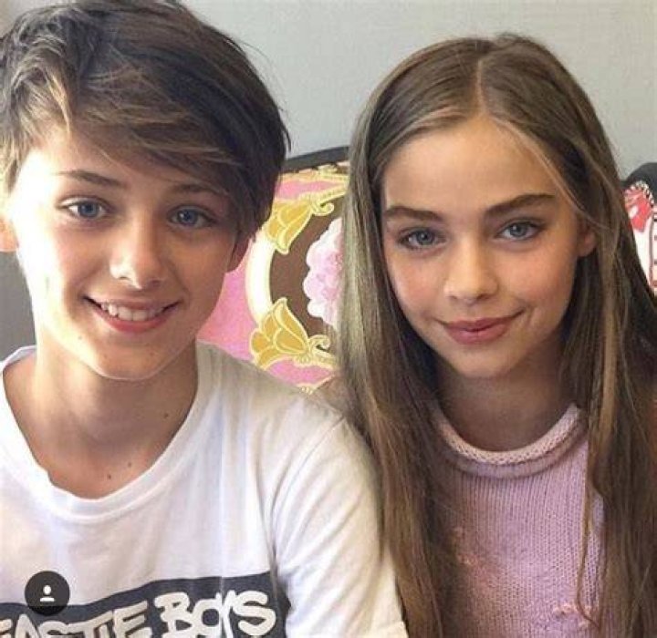 Kristina Pimenova with her sister Ella Gross