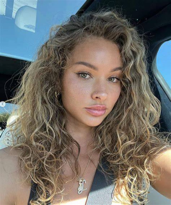 Lauren Wood is a well know model, entertainer, and social media personality from Texas, United States