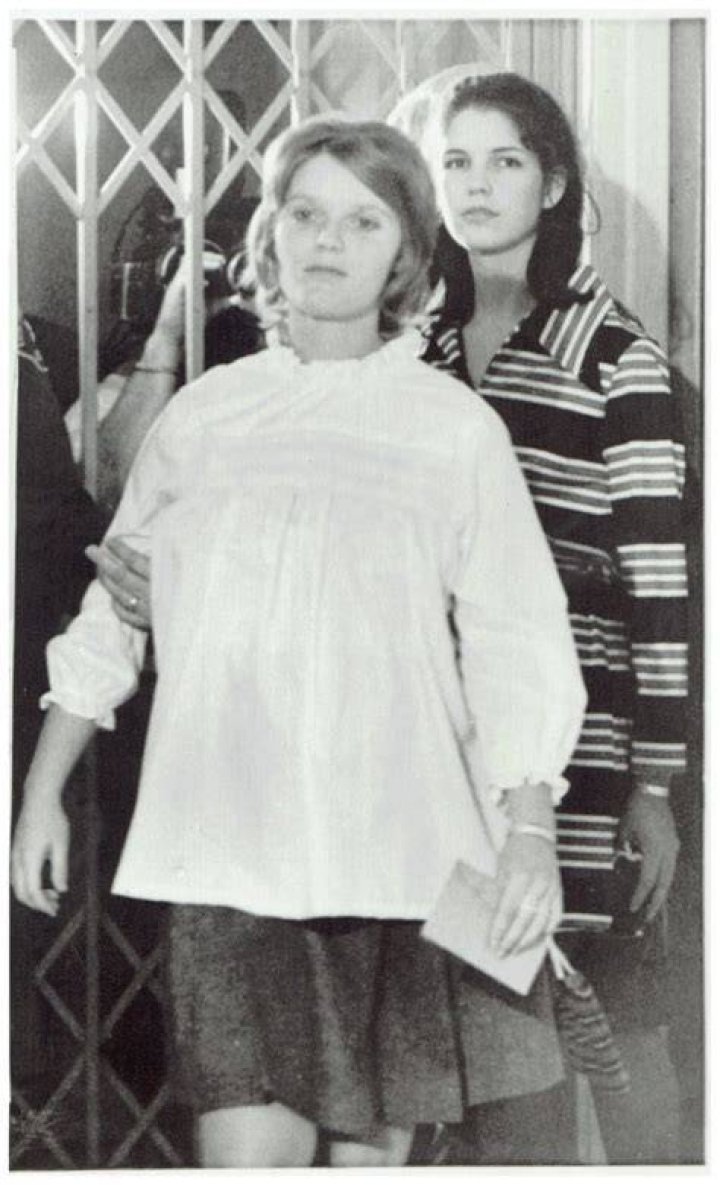 Linda Kasabian And Leslie Van Houten