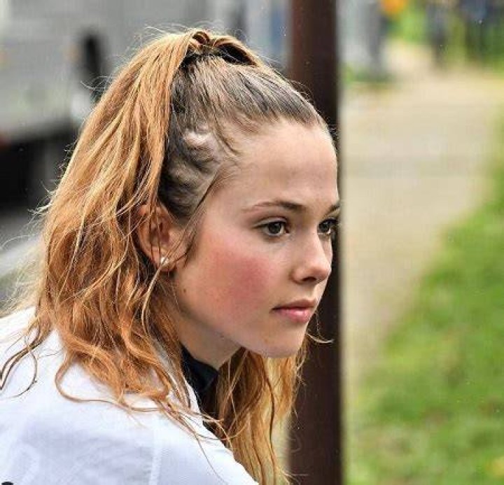 Line Burquier Wiki (School, Nationality, Ethnicity)