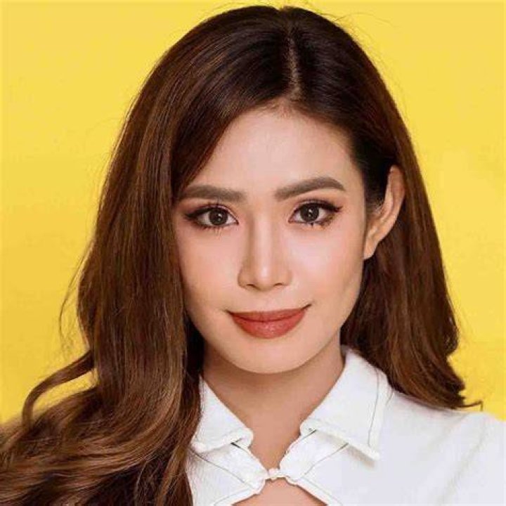 Myrtle Sarrosa