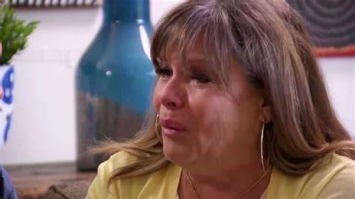 Peter Webers Mom Barbara Cries and Says Dont let Her Go on The Bachelor