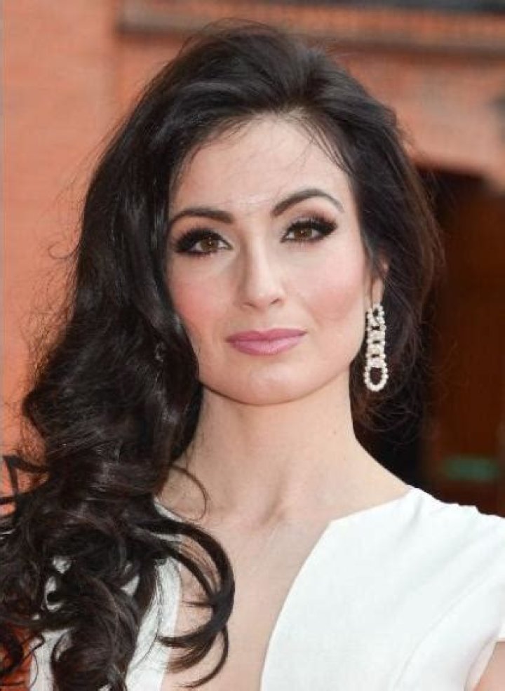 Roxy Shahidi Age, Birthday & Zodiac Sign
