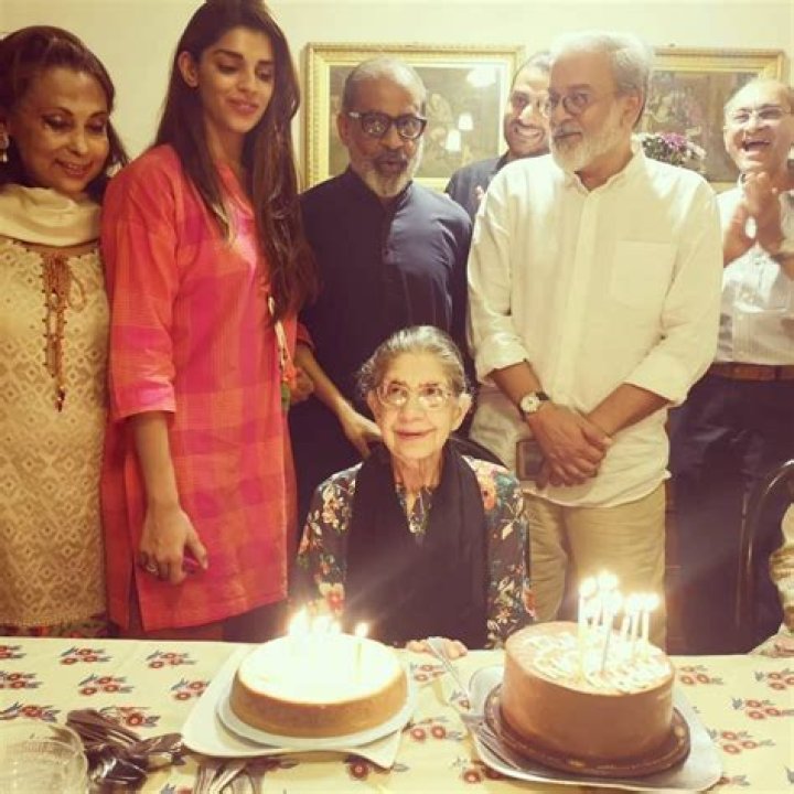 Sanam with her parents