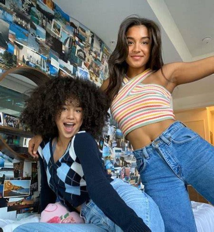 sofia wylie with her mother