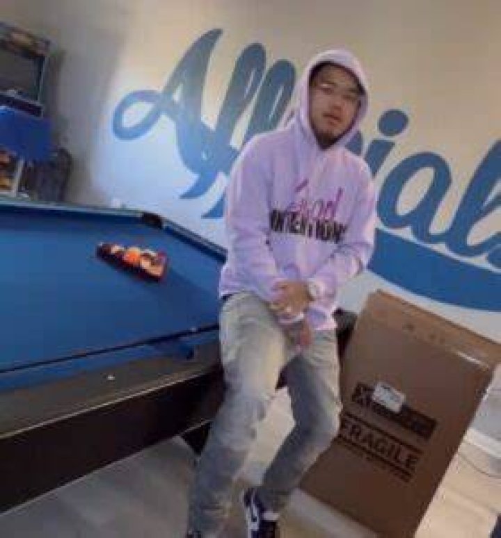Stupid Young plays Pool