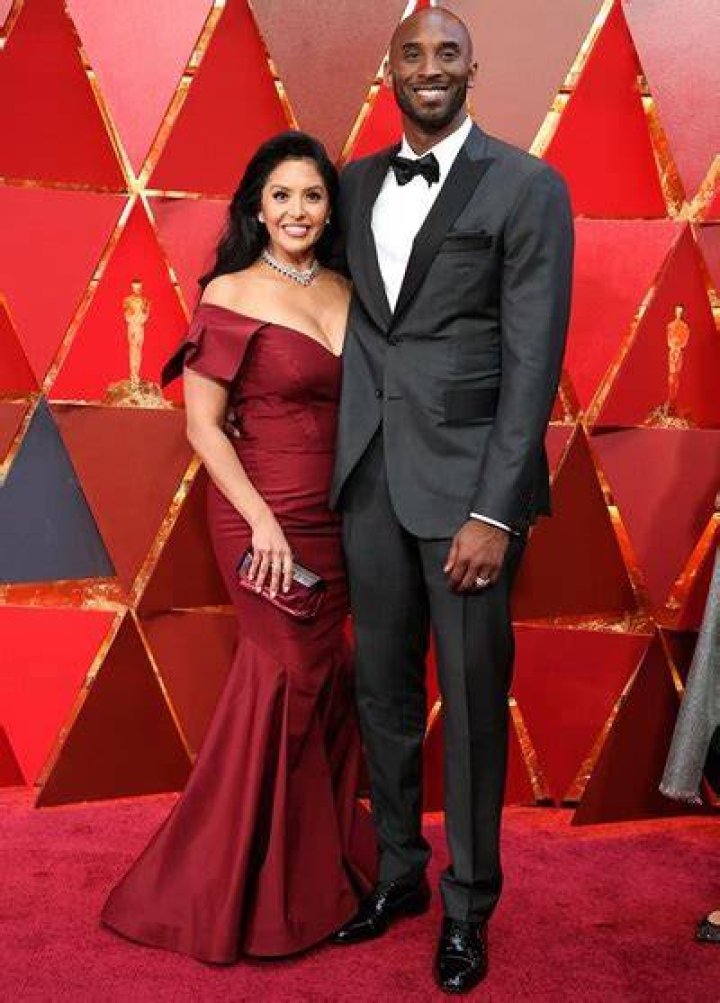 Vanessa Bryant height